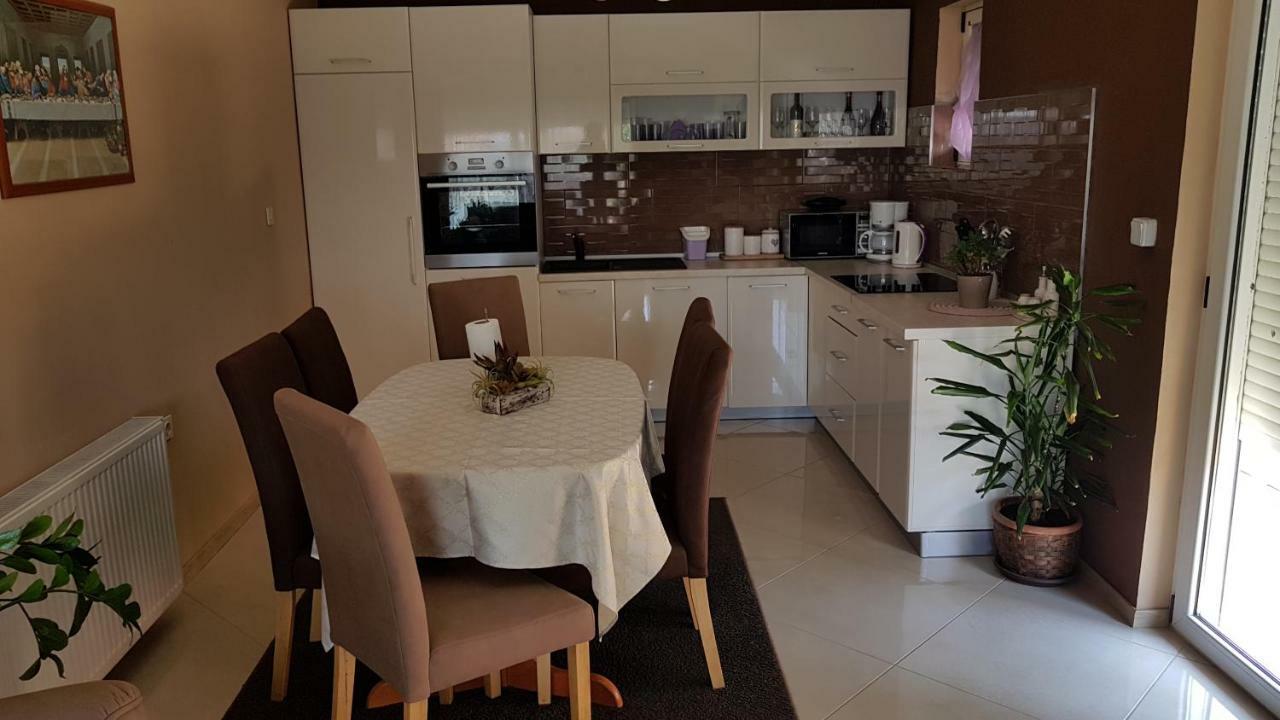 Filip Apartment *